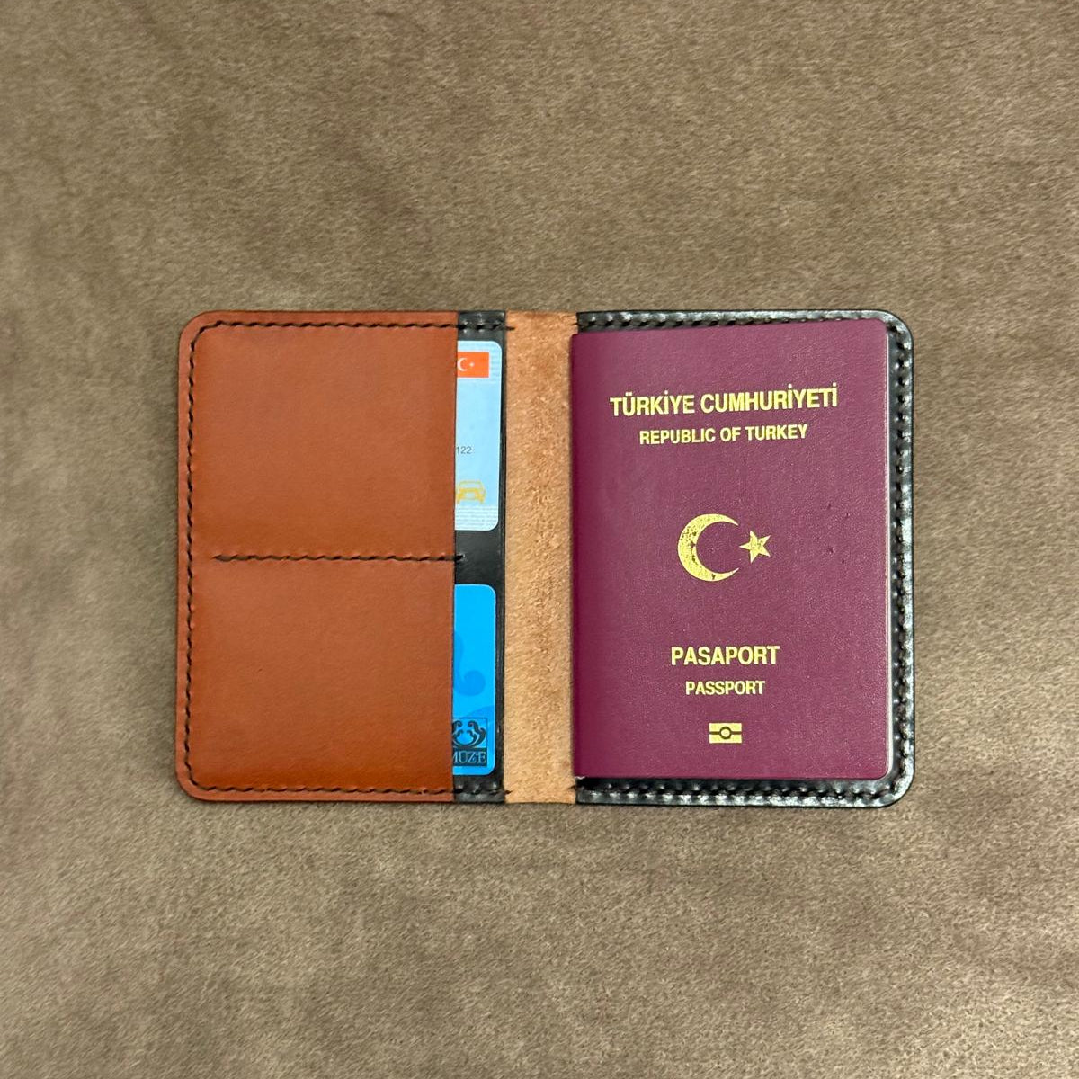 El yapımı hakiki deri pasaportluk